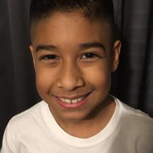 Meet your Posher, Moises